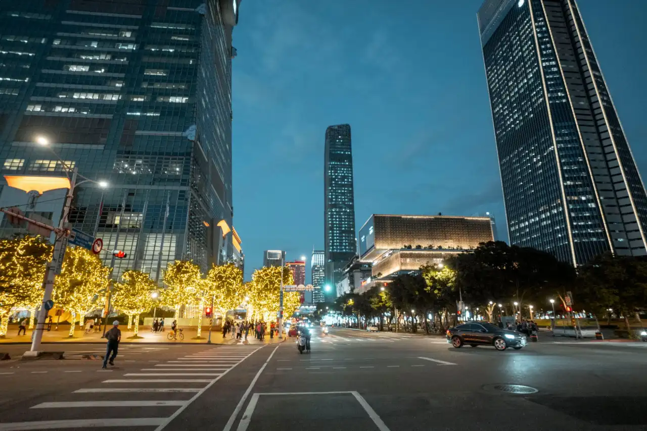 超声诊断仪与彩超设备技术演进：从二维成像到智能分析的发展趋势